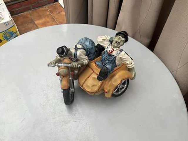 Decoratief beeld laurel & hardy - afbeelding 3 van  4