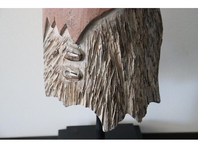Decoratief handgesneden houten beeld monnik - afbeelding 6 van  8
