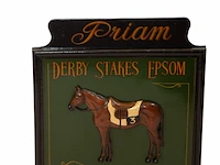 Decoratief pub- / stalbord in reliëf: "priam -...