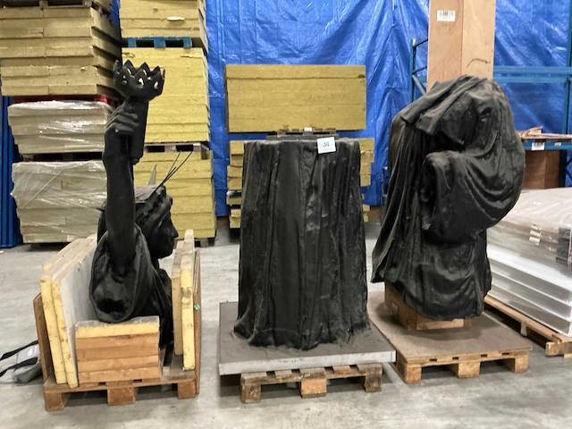 Decoratief vrijheidsbeeld - afbeelding 1 van  8