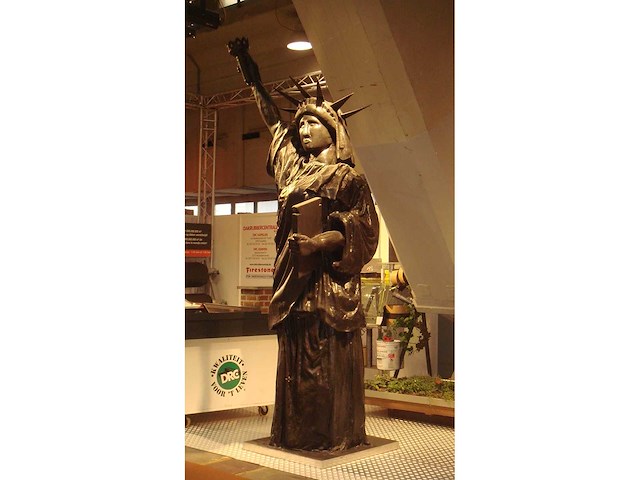 Decoratief vrijheidsbeeld - afbeelding 6 van  8