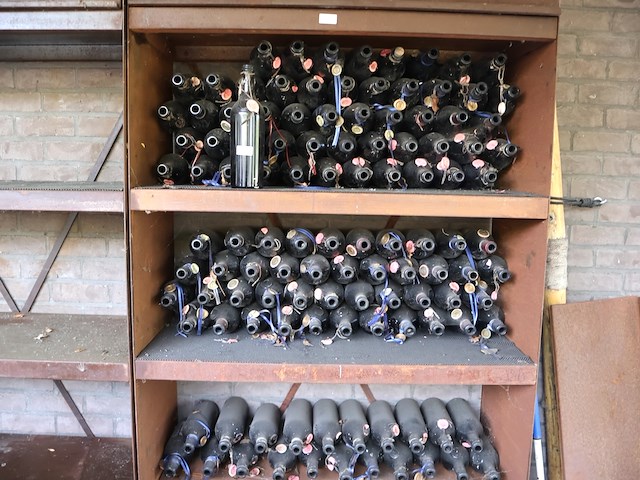 Decoratieve flessen met waxzegel - afbeelding 1 van  6