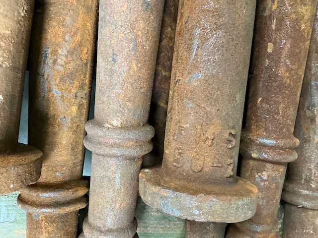 Decoratieve gietijzeren palen (10x) - afbeelding 1 van  2