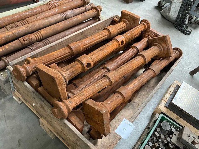 Decoratieve gietijzeren palen (14x) - afbeelding 3 van  5