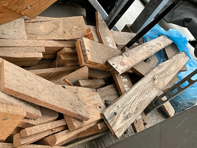 Decoratieve houten boom - afbeelding 7 van  9