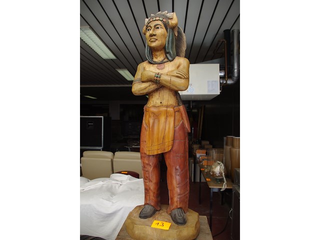 Decoratieve houten indiaan - afbeelding 1 van  2
