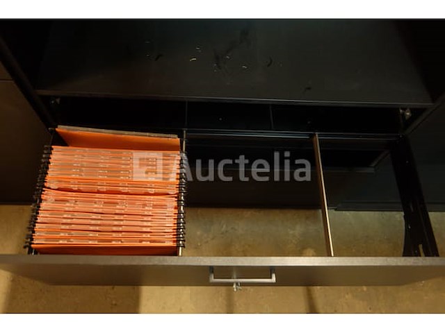 Decoratieve kasten en lampen - afbeelding 5 van  11