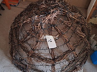 Decoratieve koepel met kerstverlichting - afbeelding 2 van  2