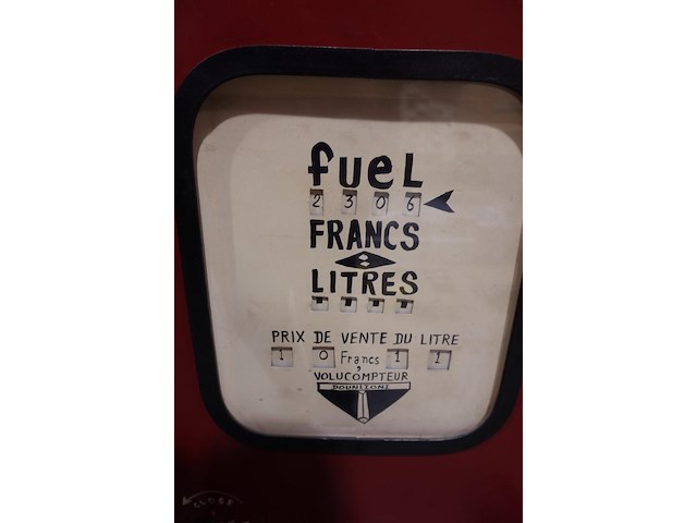 Decoratieve metalen opbergkast - afbeelding 2 van  3