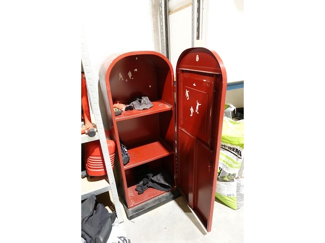 Decoratieve metalen opbergkast - afbeelding 3 van  3