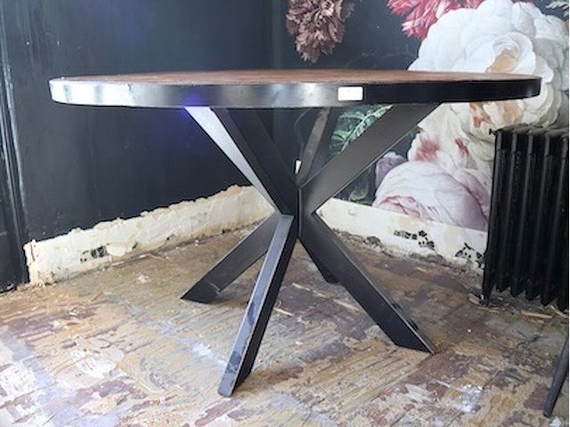 Decoratieve tafel - afbeelding 3 van  4