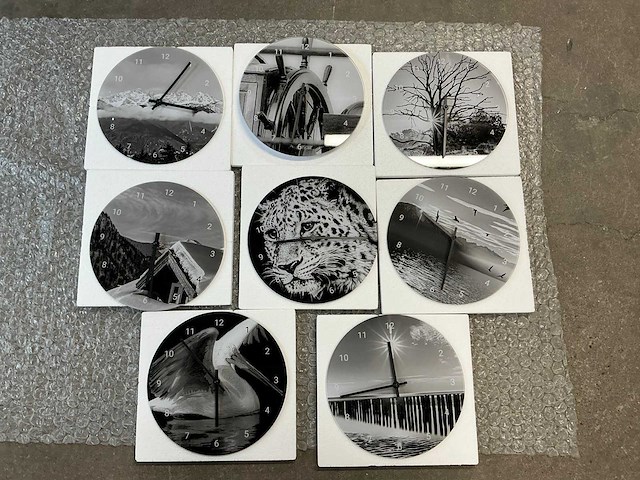 Decoratieve wandklok (8x) - afbeelding 1 van  7