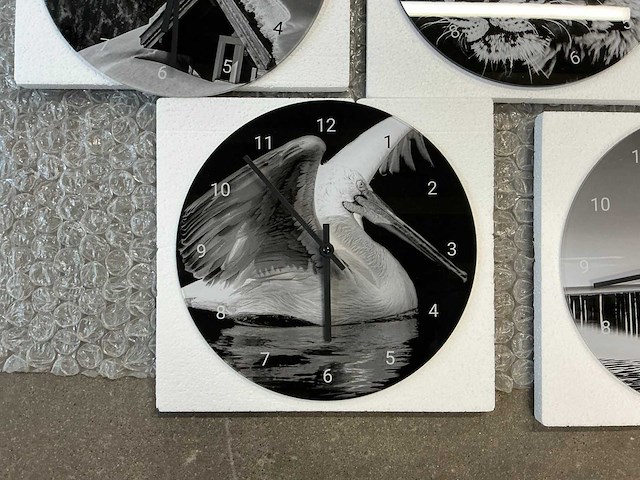 Decoratieve wandklok (8x) - afbeelding 2 van  7
