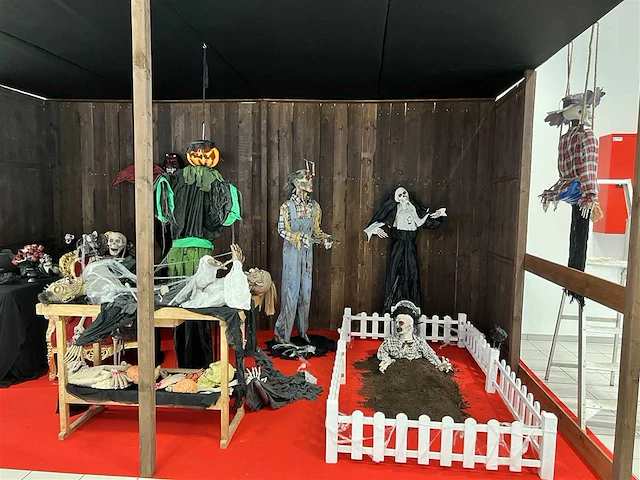 Decormaterialen voor het maken van kersthuis, halloweendecoratie - afbeelding 7 van  31