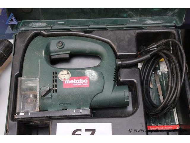 Decoupeerzaag - metabo - ste 90 quick hammerboor - hitachi - dv 12v toebehoren - kabels, zaagbladen, koffer - afbeelding 2 van  3