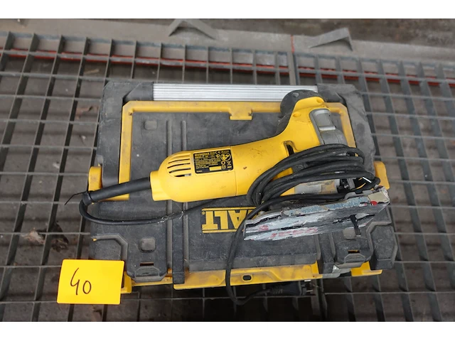 Decoupeerzaag dewalt - afbeelding 1 van  3