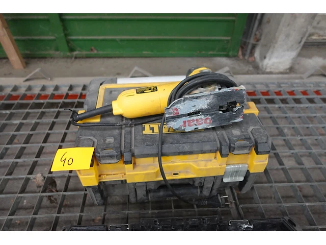 Decoupeerzaag dewalt - afbeelding 2 van  3