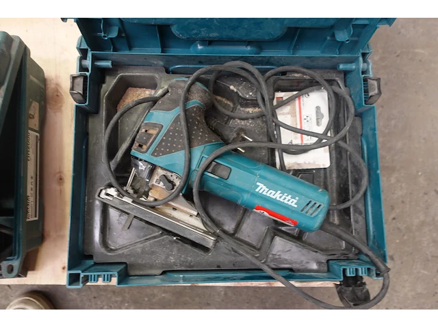 Decoupeerzaag makita - afbeelding 1 van  3