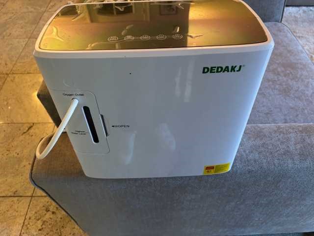 Dedakj - zuurstof /oxygen beademings apparatuur - afbeelding 2 van  5
