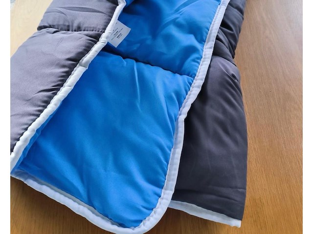 Dekbed sleeptime - twee kleuren (grijs-blauw) 140 x 200 - afbeelding 2 van  3