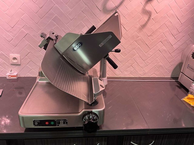 Deko 800 s-type vleessnijmachine 800 s snijmachine - afbeelding 1 van  3