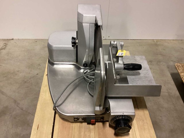 Deko 835 snijmachine - afbeelding 1 van  4