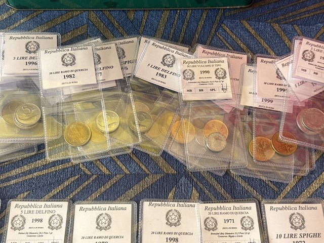 Delacre doos met italiaanse munten - afbeelding 6 van  6