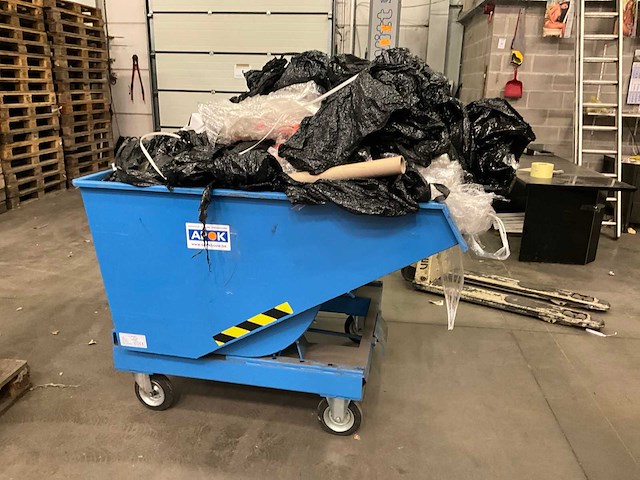 Delaps tk900 mobiele afval kiep container - afbeelding 1 van  4