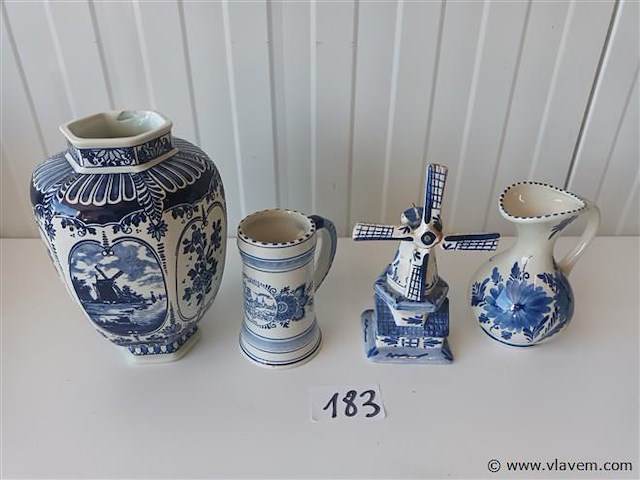 Delft decoratie. 4 stuks - afbeelding 1 van  7