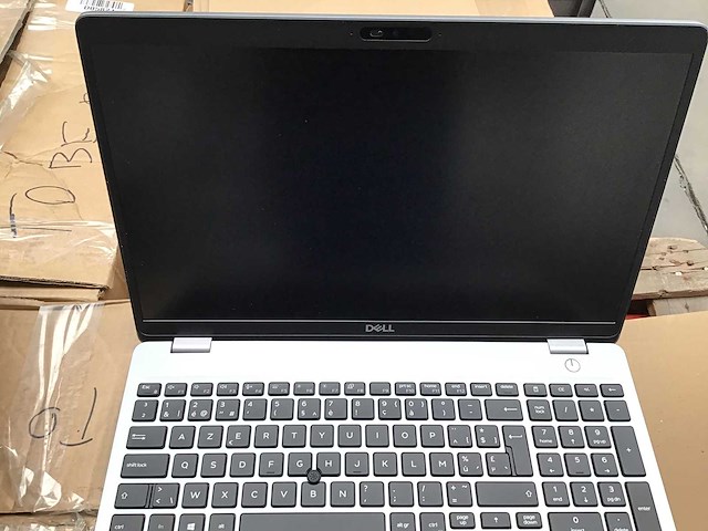 Dell - latitude 5511 - laptop - afbeelding 2 van  2