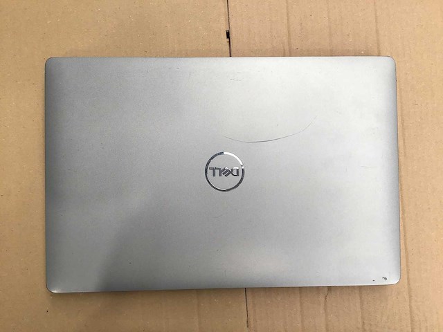 Dell - latitude 5511 - laptop - afbeelding 1 van  3