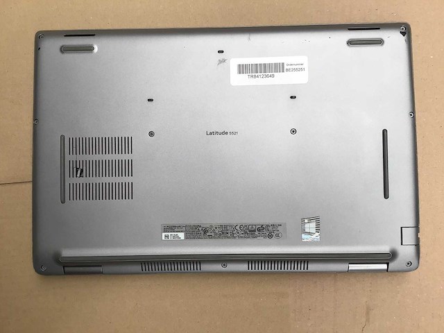 Dell - latitude 5521 - laptop - afbeelding 1 van  1
