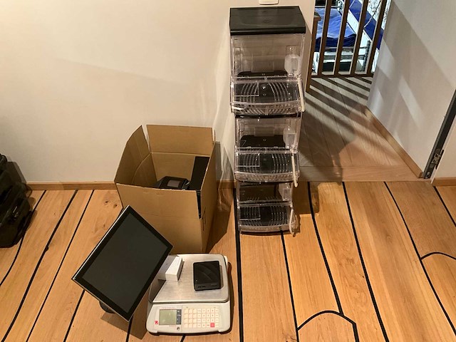 Dell desktop + touchscreen en labelprinter - afbeelding 1 van  13