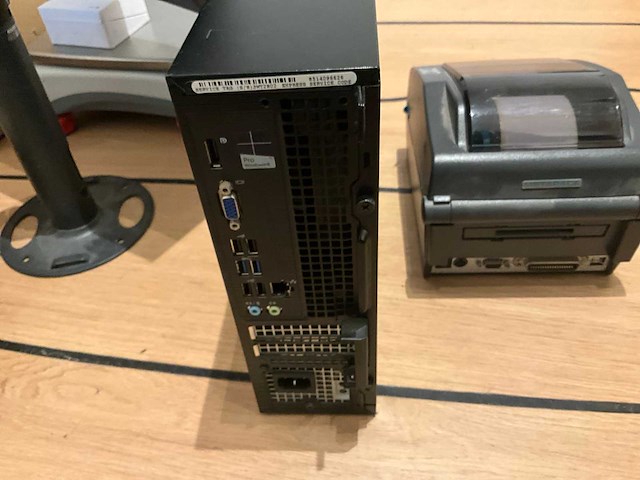 Dell desktop + touchscreen en labelprinter - afbeelding 10 van  13