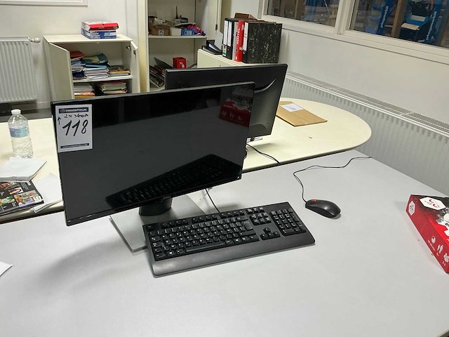 Dell en iiyama monitor (2x) - afbeelding 1 van  6