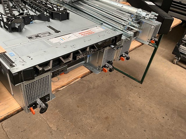 Dell power edge r640 server + compellent storage - afbeelding 8 van  8