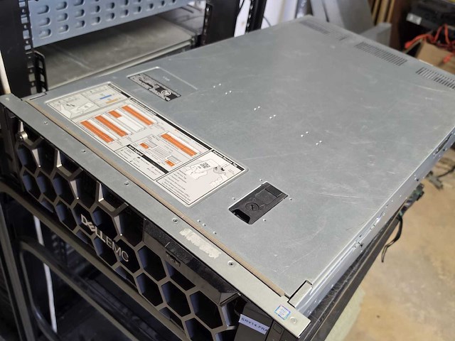 Dell r940 server - afbeelding 1 van  4