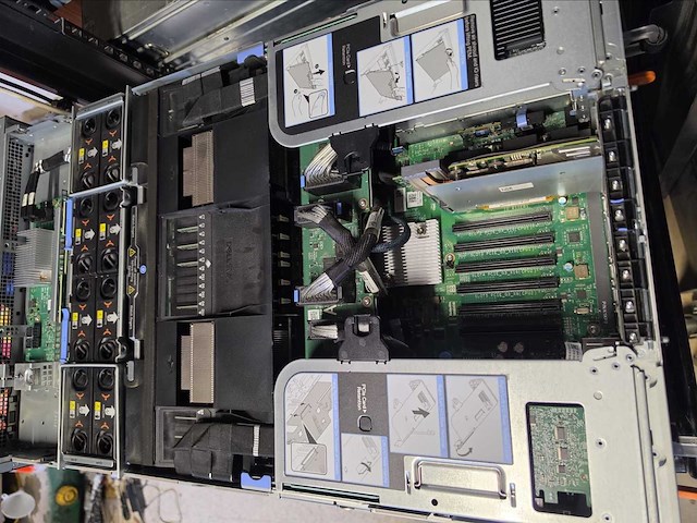 Dell r940 server - afbeelding 2 van  4