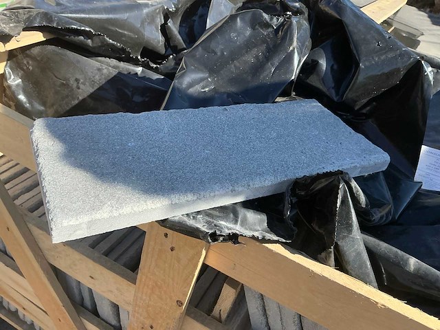 Delle zahra gris 31 m2 natuurstenen tegels - afbeelding 3 van  4