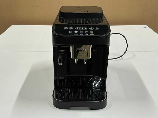 Delonghi magnifica evo koffie- & espressomachine - afbeelding 1 van  5