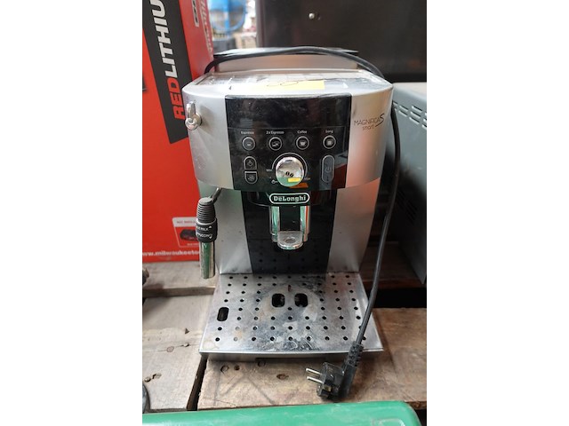 Delonghi volautomatische espresso machine - afbeelding 1 van  5