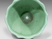Delphin massier (1836-1907), green glazed ceramic jardinière on stand decorated with thistles 113 cm. (44.49 in.) - afbeelding 7 van  8