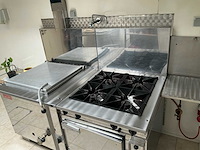 Delrue kookfornuis met 4 branders, oven en bain-marie - afbeelding 6 van  13