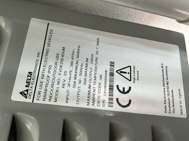 Delta electronics evde25e4dum snellaadstation - afbeelding 3 van  4
