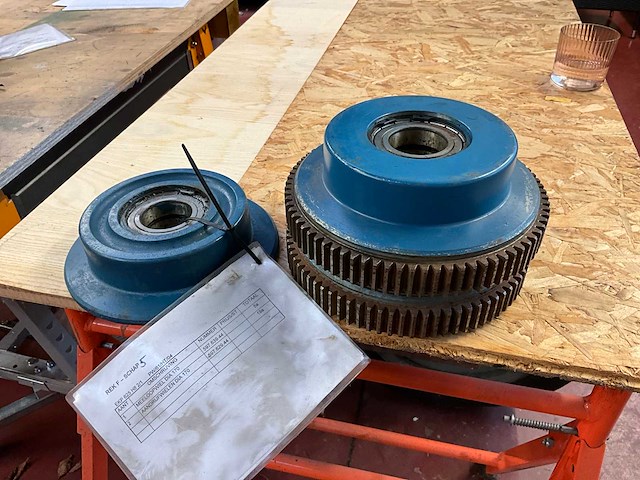 Demag 2 x aandrijfwiel dia170 en 1 x meeloopwiel dia 170 - afbeelding 1 van  3