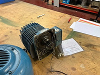 Demag divers lot met een motor, katrijmotorreduktie, remdeksels… - afbeelding 2 van  9