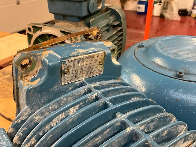 Demag divers lot met een motor, katrijmotorreduktie, remdeksels… - afbeelding 3 van  9