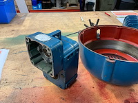 Demag divers lot met een motor, katrijmotorreduktie, remdeksels… - afbeelding 8 van  9
