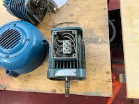 Demag divers lot met een motor, katrijmotorreduktie, remdeksels… - afbeelding 4 van  11