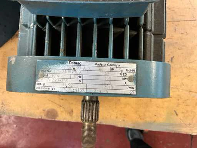 Demag divers lot met een motor, katrijmotorreduktie, remdeksels… - afbeelding 5 van  11